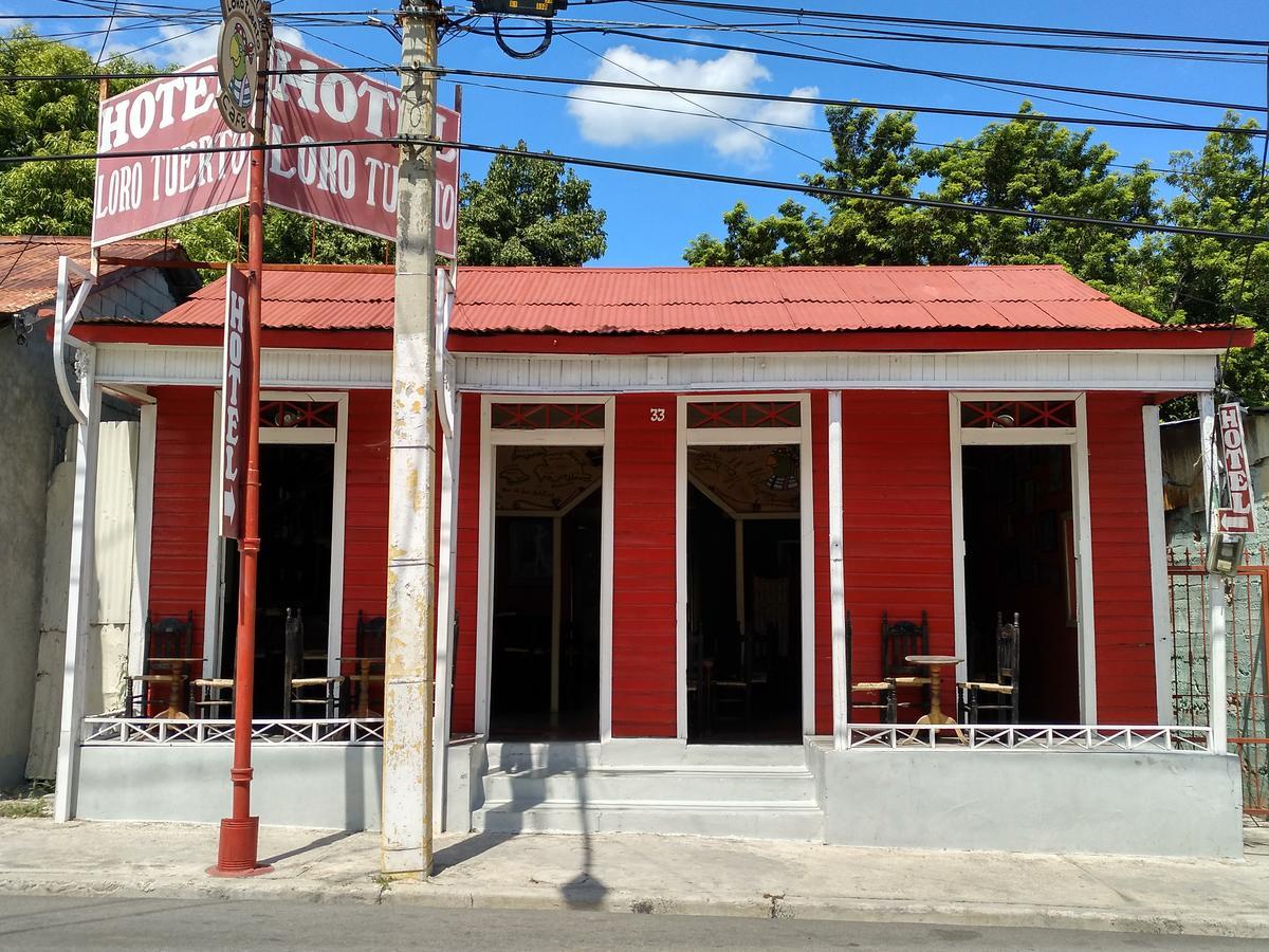Hotel Loro Tuerto Barahona ภายนอก รูปภาพ