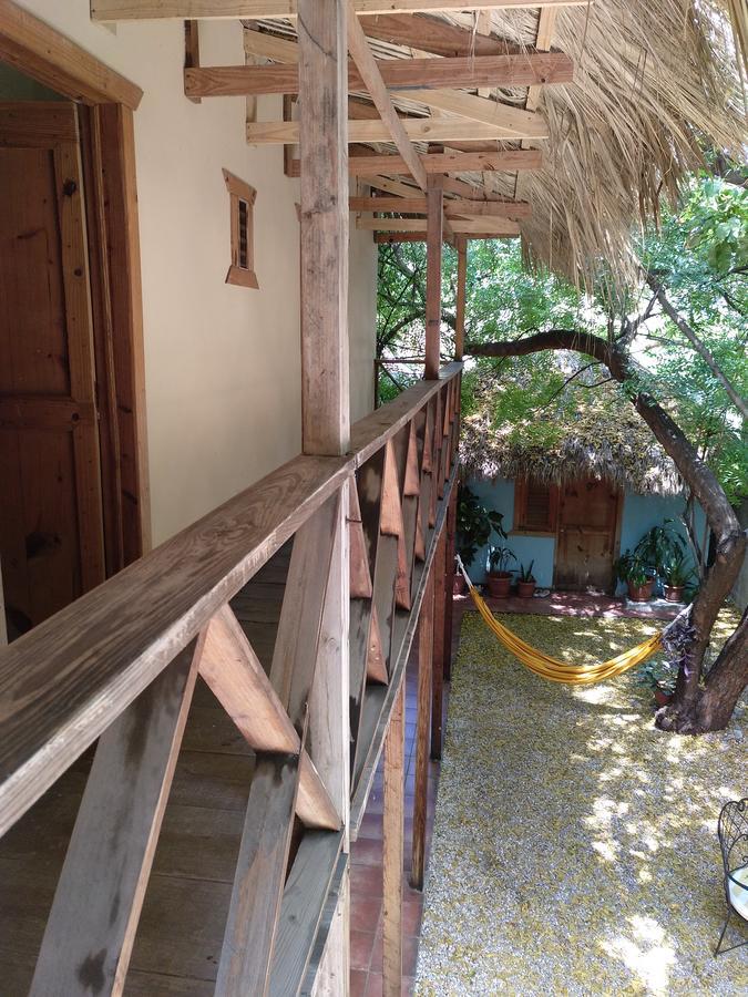 Hotel Loro Tuerto Barahona ภายนอก รูปภาพ