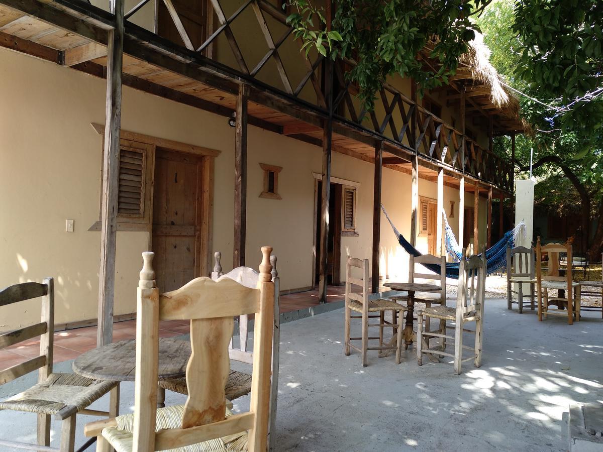 Hotel Loro Tuerto Barahona ภายนอก รูปภาพ