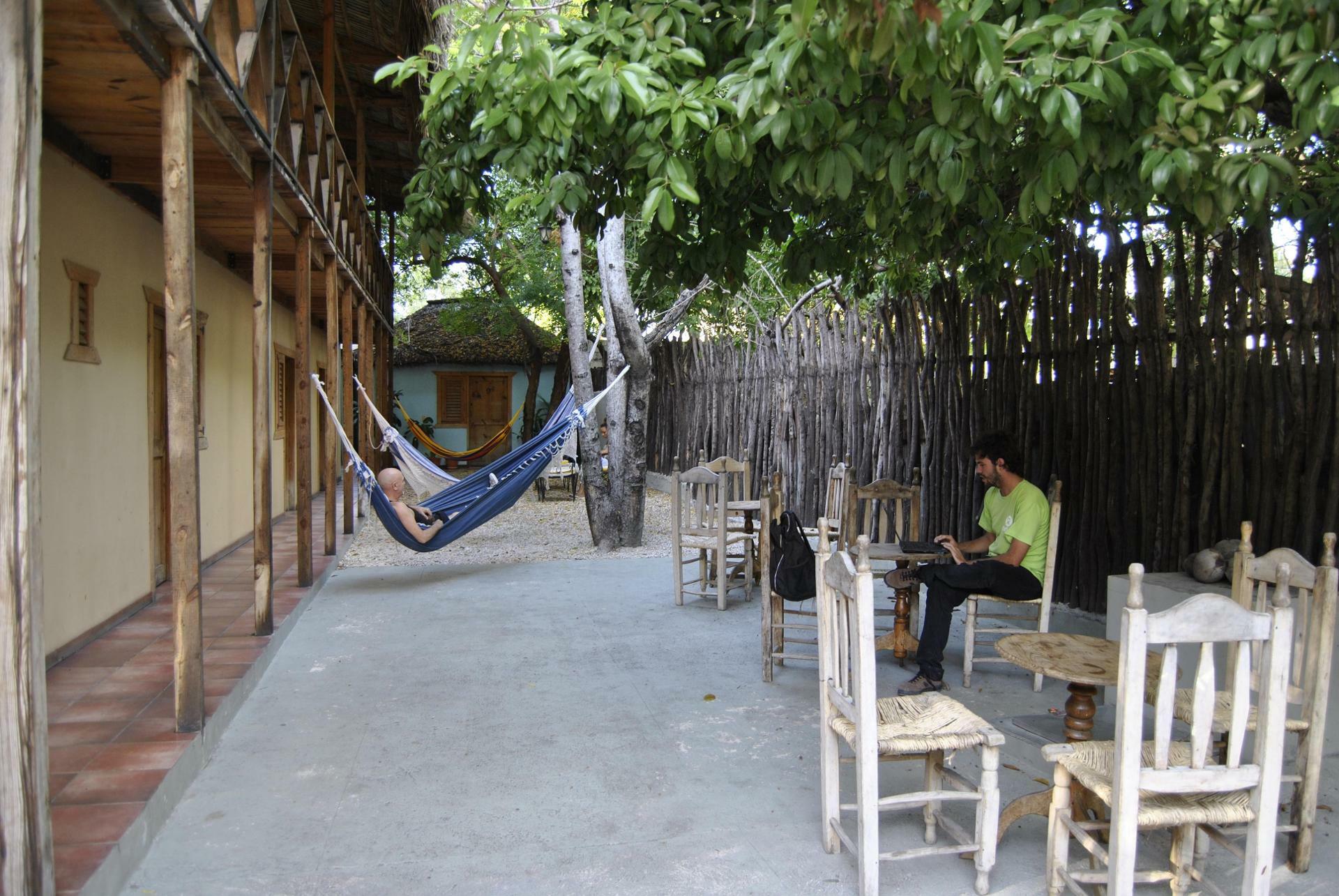 Hotel Loro Tuerto Barahona ภายนอก รูปภาพ